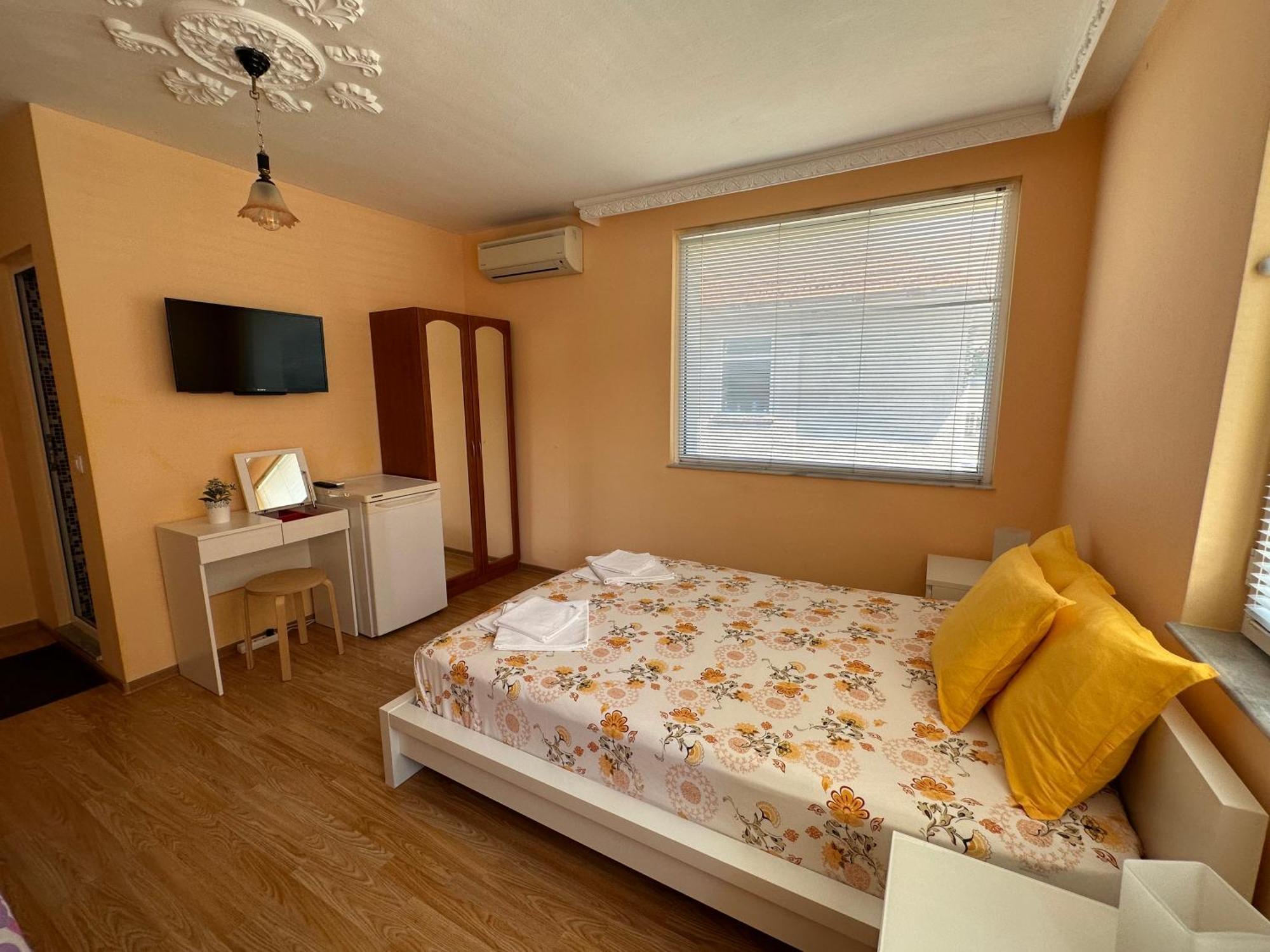 Hedi Sozopol Hotel Buitenkant foto